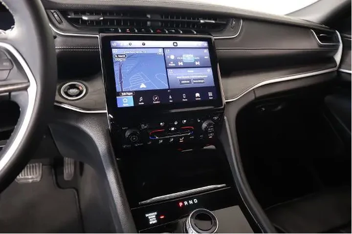 $35979 : Jeep Grand Cherokee L 2024 4 image 5