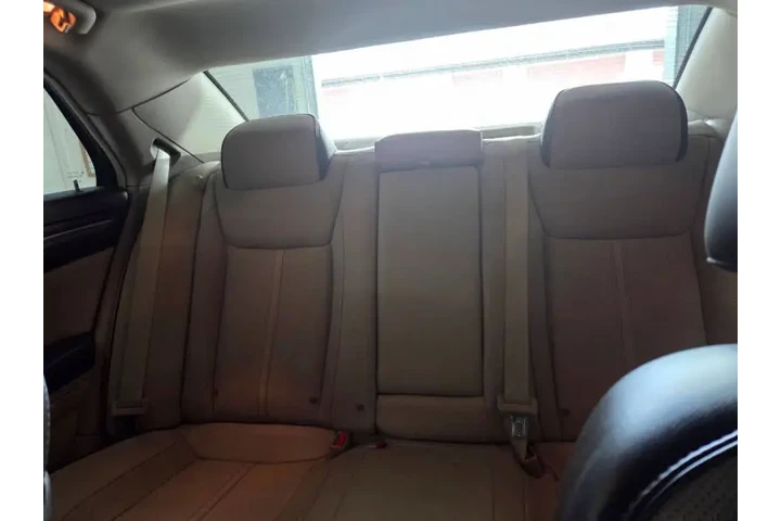 $9995 : 2013 300 C Luxury Series image 8