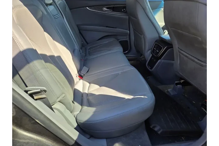 $21823 : Lincoln Nautilus 2019 AWD Re image 5