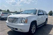 $7999 : 2007 GMC Yukon XL Denali thumbnail