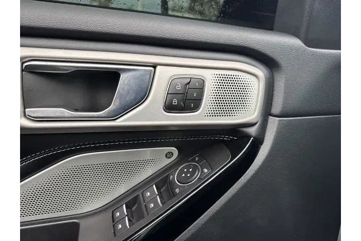 $34500 : Ford Explorer 2022 AWD ST 4d image 8