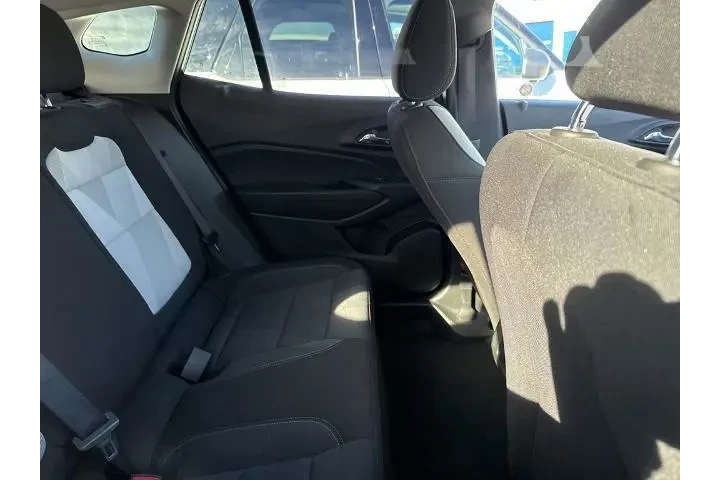 $22400 : Chevrolet Trax 2025 LS 4dr C image 5