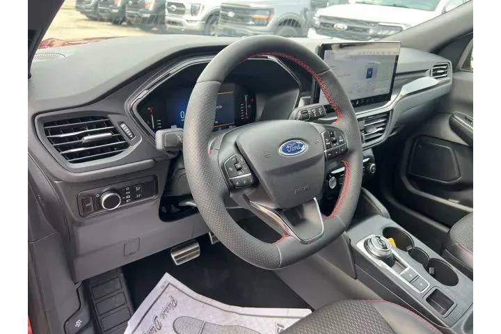 $23925 : Ford Escape 2023 AWD ST-Line image 7