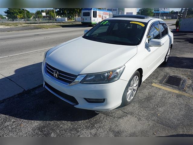 $10500 : 2013 Honda Accord image 3