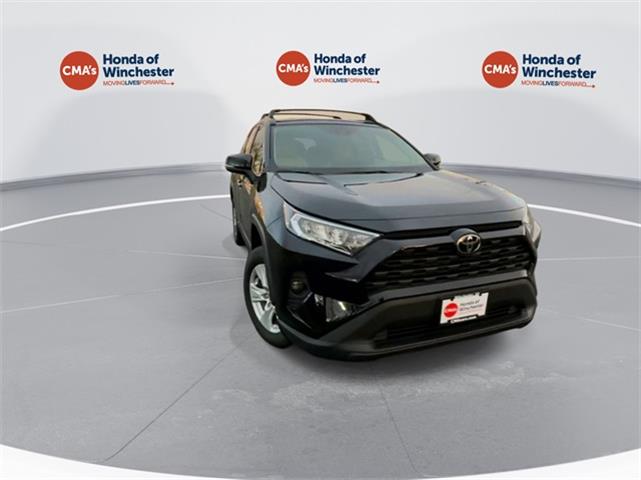 $29100 : PRE-OWNED 2021 TOYOTA RAV4 XLE image 2