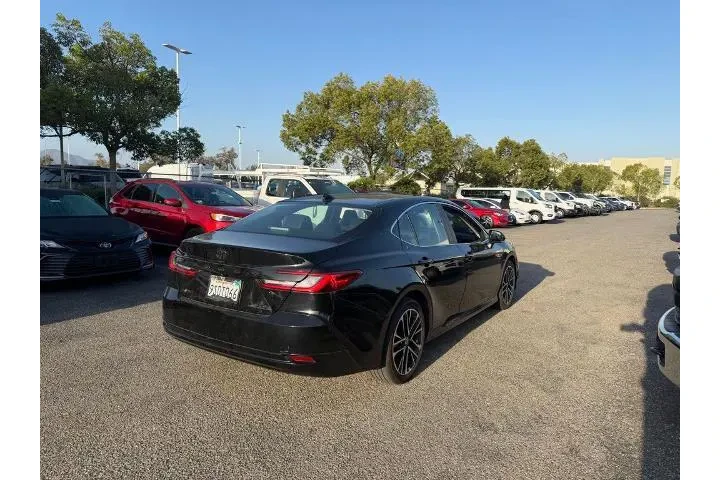 $31400 : Toyota Camry 2025 LE 4dr Sed image 3