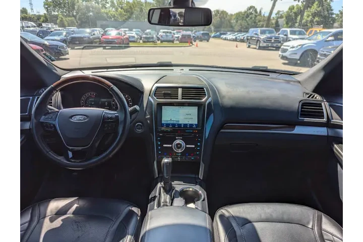 $15974 : 2018 Explorer Platinum image 4
