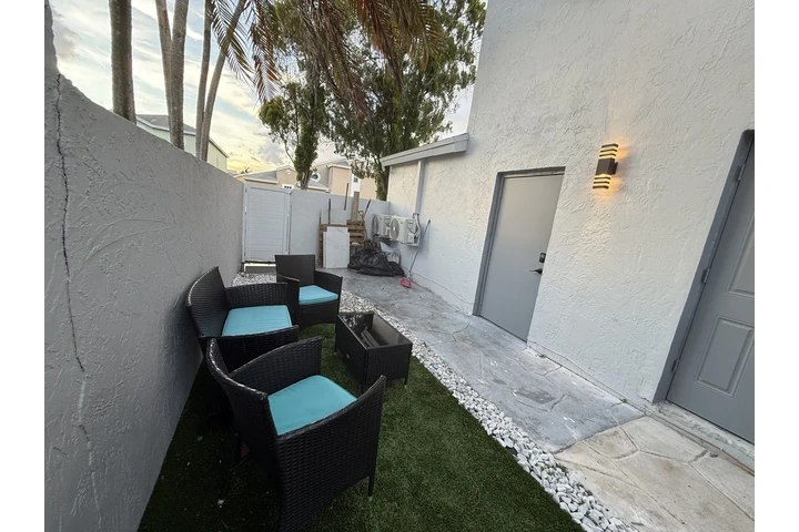 $1000 : Cuarto privado image 2