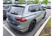 $23995 : Volkswagen Tiguan 2024 SE R- thumbnail