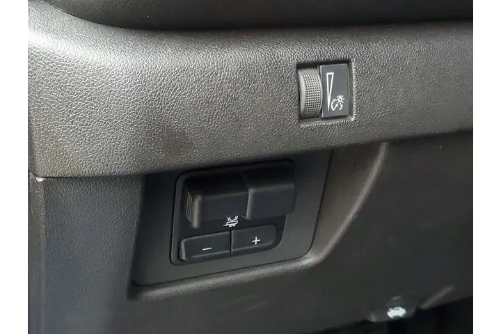 $35900 : Chevrolet Colorado 2024 4x4 image 9