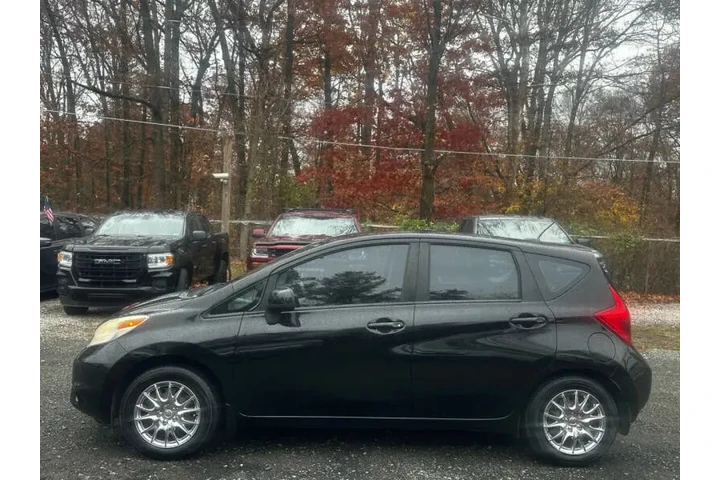 $4550 : 2014 Versa Note image 5