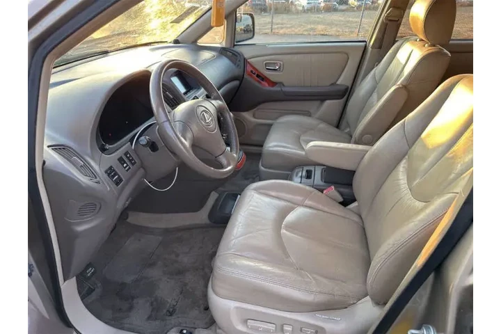 $7990 : 2001 RX 300 image 4