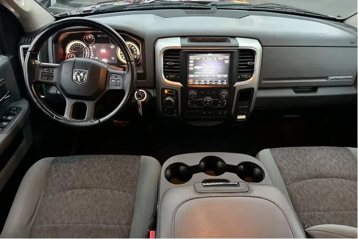 $20458 : Ram 1500 Classic 2019 4x4 Lo image 3