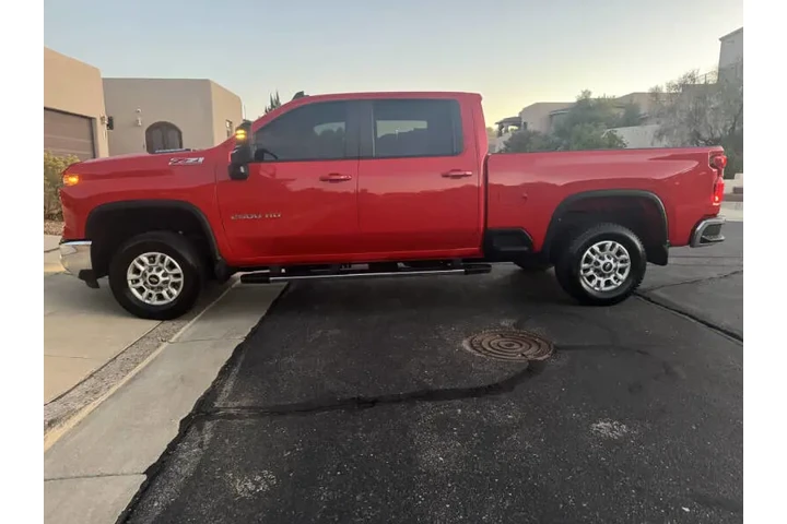 2024 Silverado 2500HD LT image 8