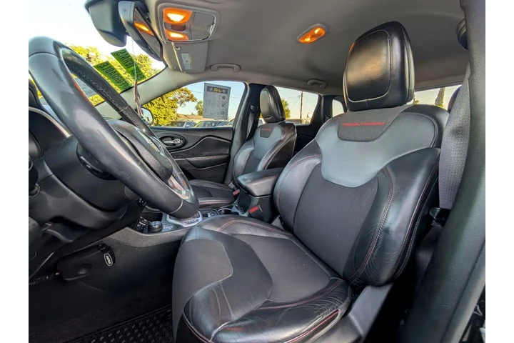 $10995 : 2015 Cherokee Trailhawk 4WD image 7