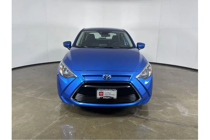 $14492 : Silver Certified2018 YARIS Au image 10