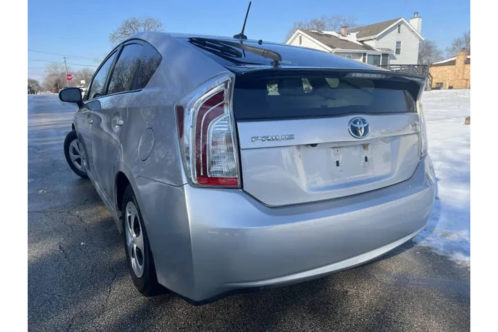 $13997 : 2015 Prius Four image 6