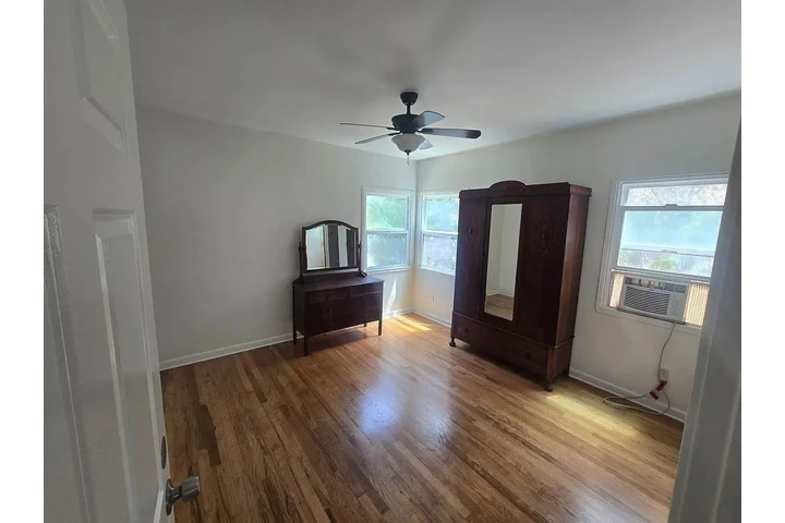 $800 : 2BEDROOM.Huntington Beach, CA image 4
