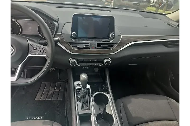 $19769 : Nissan Altima 2024 2.5 SV 4d image 7