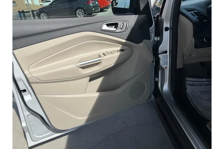 2016 C-Max Hybrid SE image 10