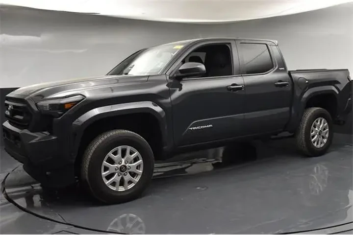 $30504 : Toyota Tacoma 2024 4x2 SR5 4 image 4