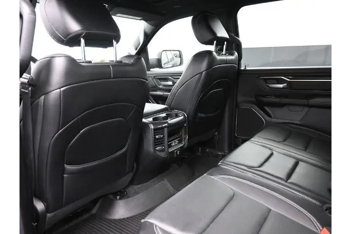 $32997 : Ram 1500 2021 4x4 Rebel 4dr image 2