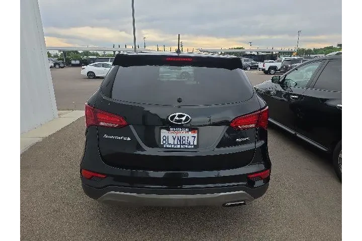 $8900 : Hyundai SANTA FE Sport 2018 image 5