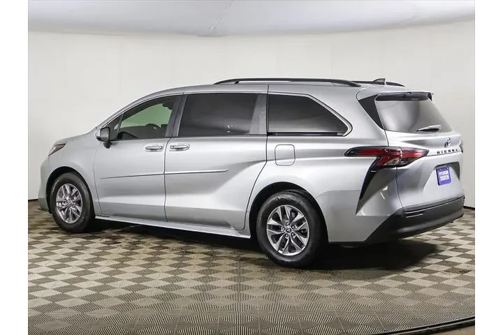 $36199 : Toyota Sienna 2022 XLE 8-Pas image 10