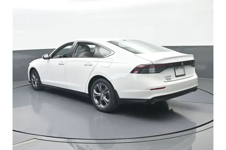 $25990 : Honda Accord 2023 EX 4dr Sed image 4