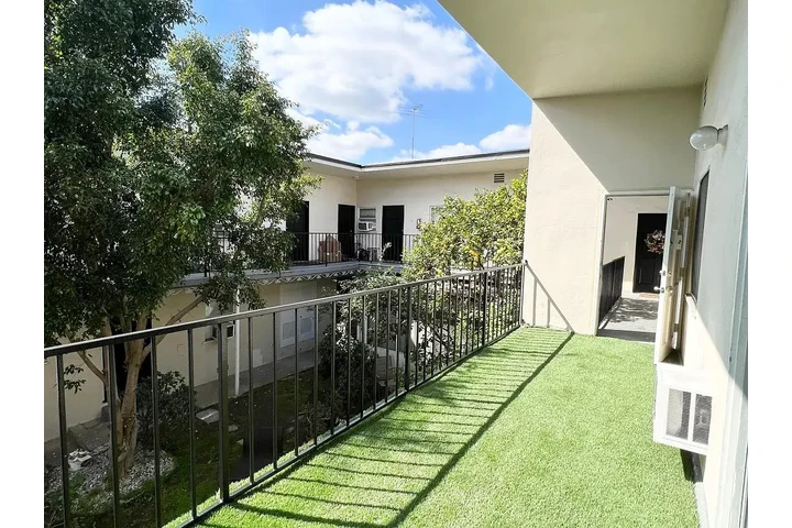 $1000 : Apartamento 1BR en Koreatown image 8