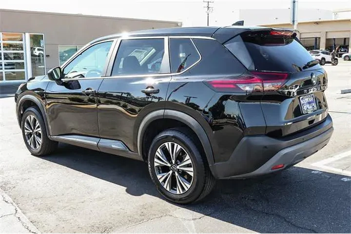 $18998 : Nissan Rogue 2023 SV 4dr Cro image 4