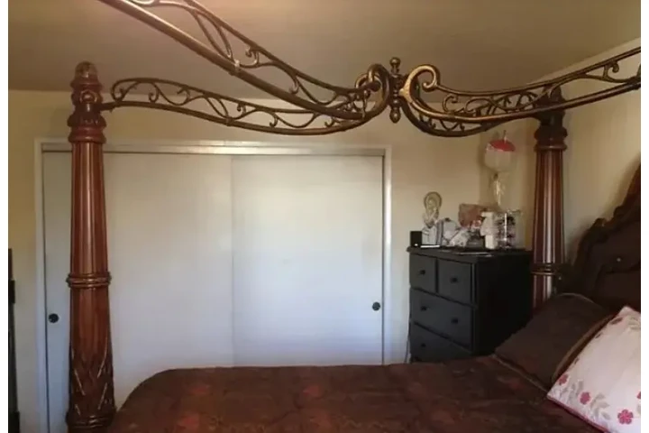 $1900 : 3-Bedroom Home Available image 1