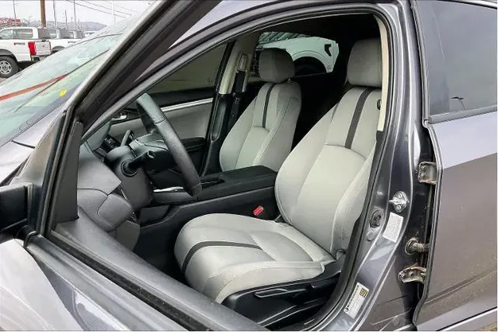 $16386 : Honda Civic 2020 LX 4dr Seda image 7