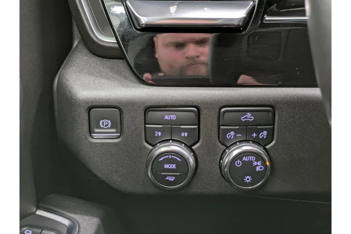 $35749 : Pre-Owned 2023 Sierra 1500 SLE image 8