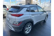 $21577 : Hyundai KONA 2023 AWD SEL 4d thumbnail