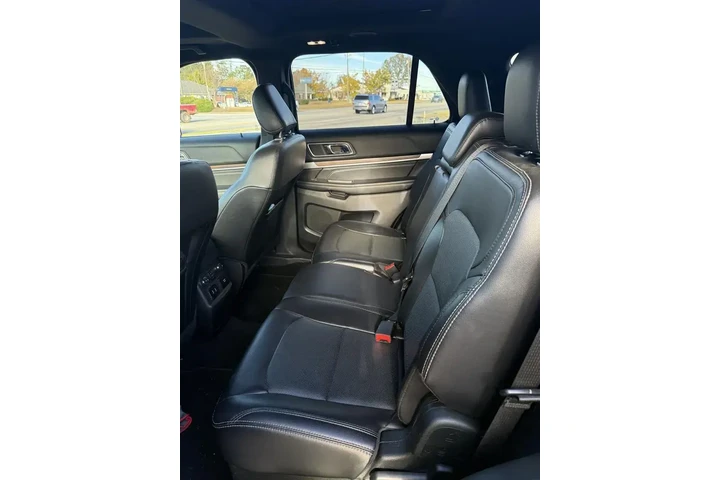 $17951 : Ford Explorer 2019 Limited 4 image 3