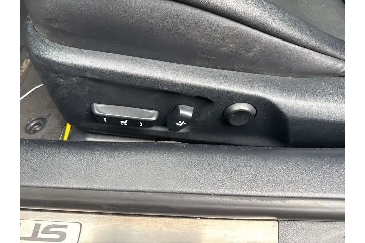 $30549 : Lexus RC 350 2017 2dr Coupe image 8