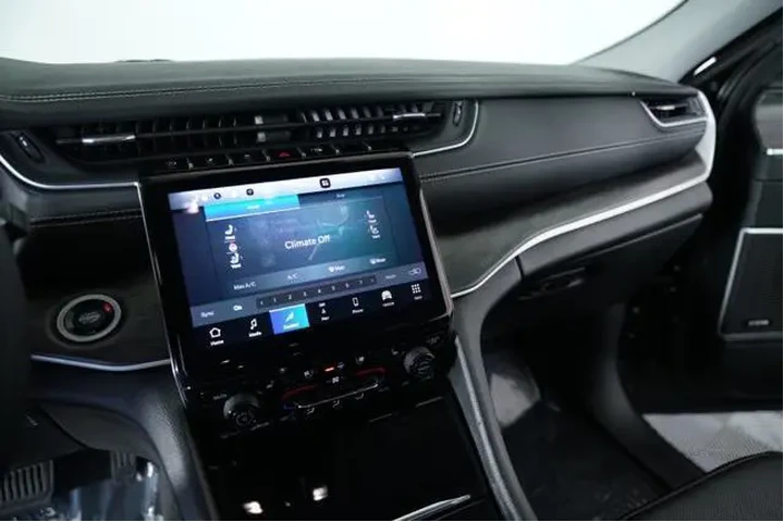 $29997 : Jeep Grand Cherokee L 2023 4 image 7