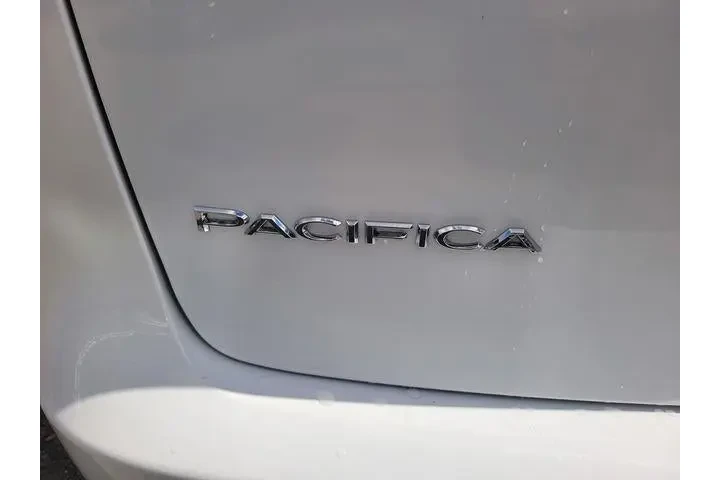 $14172 : Chrysler Pacifica 2018 LX 4d image 7