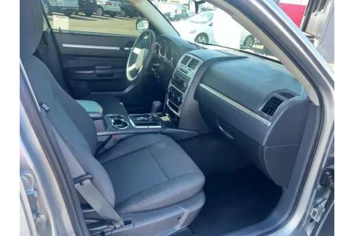 $7999 : 2009 Charger SE image 10