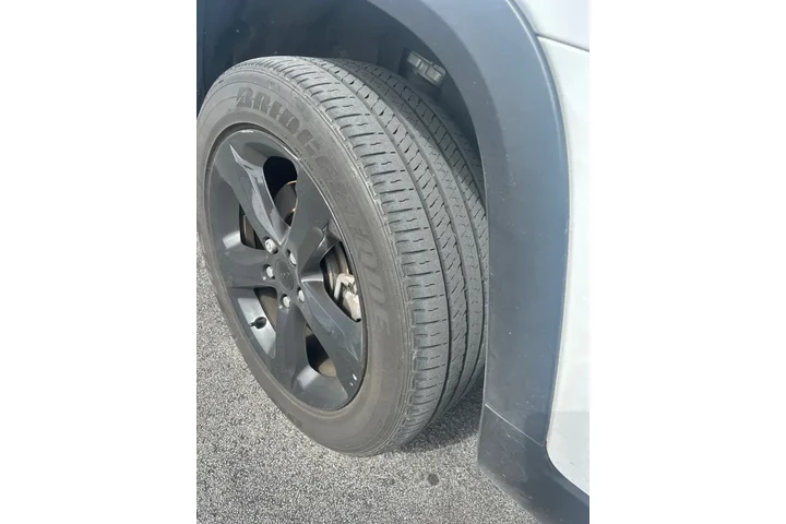 $24477 : Jeep Grand Cherokee L 2023 4 image 7