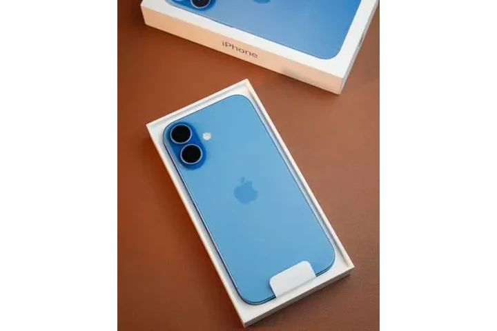 $850 : iPhone 16 for sell image 4