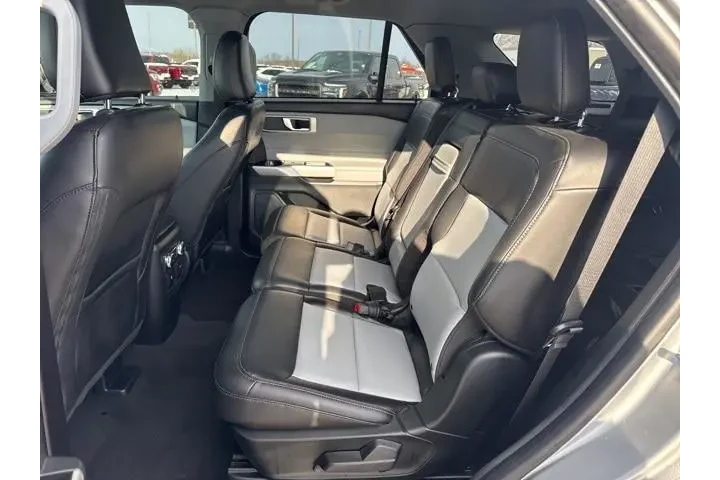 $30999 : Ford Explorer 2022 AWD XLT 4 image 10