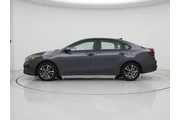 $19998 : Kia Forte 2023 LXS 4dr Sedan thumbnail