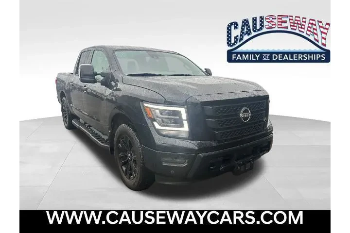 $36849 : Nissan Titan 2023 4x4 SV 4dr image 1