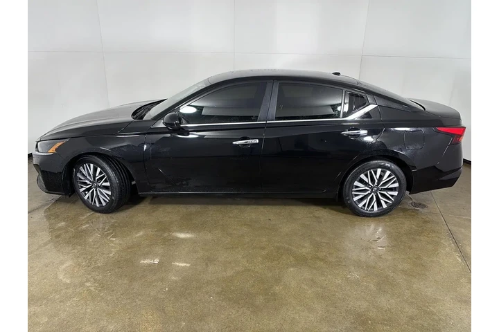 $18994 : 2023 Altima 2.5 SV image 7