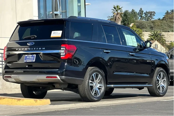 $38900 : Ford Expedition 2023 4x2 Lim image 3