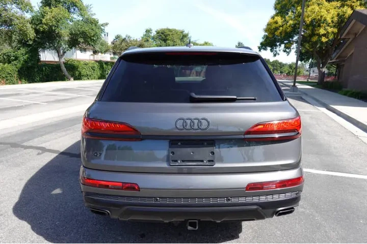 $46959 : 2025 Q7 quattro Premium Plus image 8