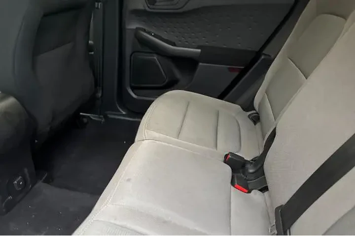 $15880 : Ford Escape 2020 AWD S 4dr S image 6