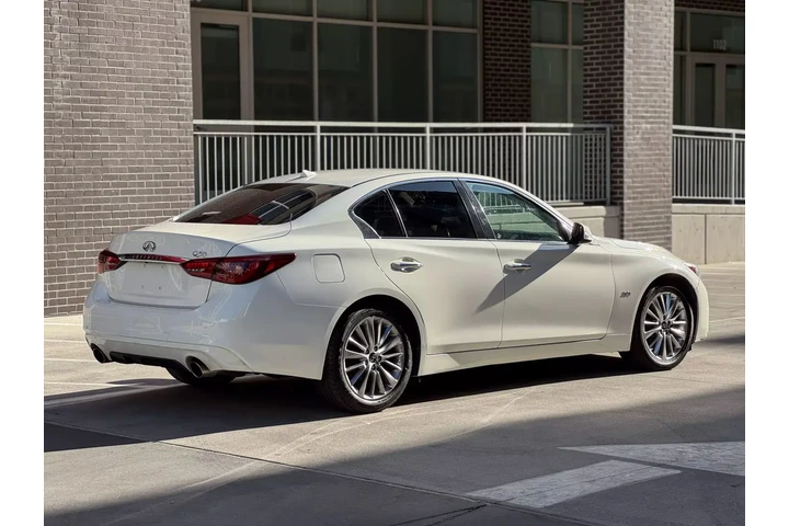 $17990 : 2020 INFINITI Q50 image 8